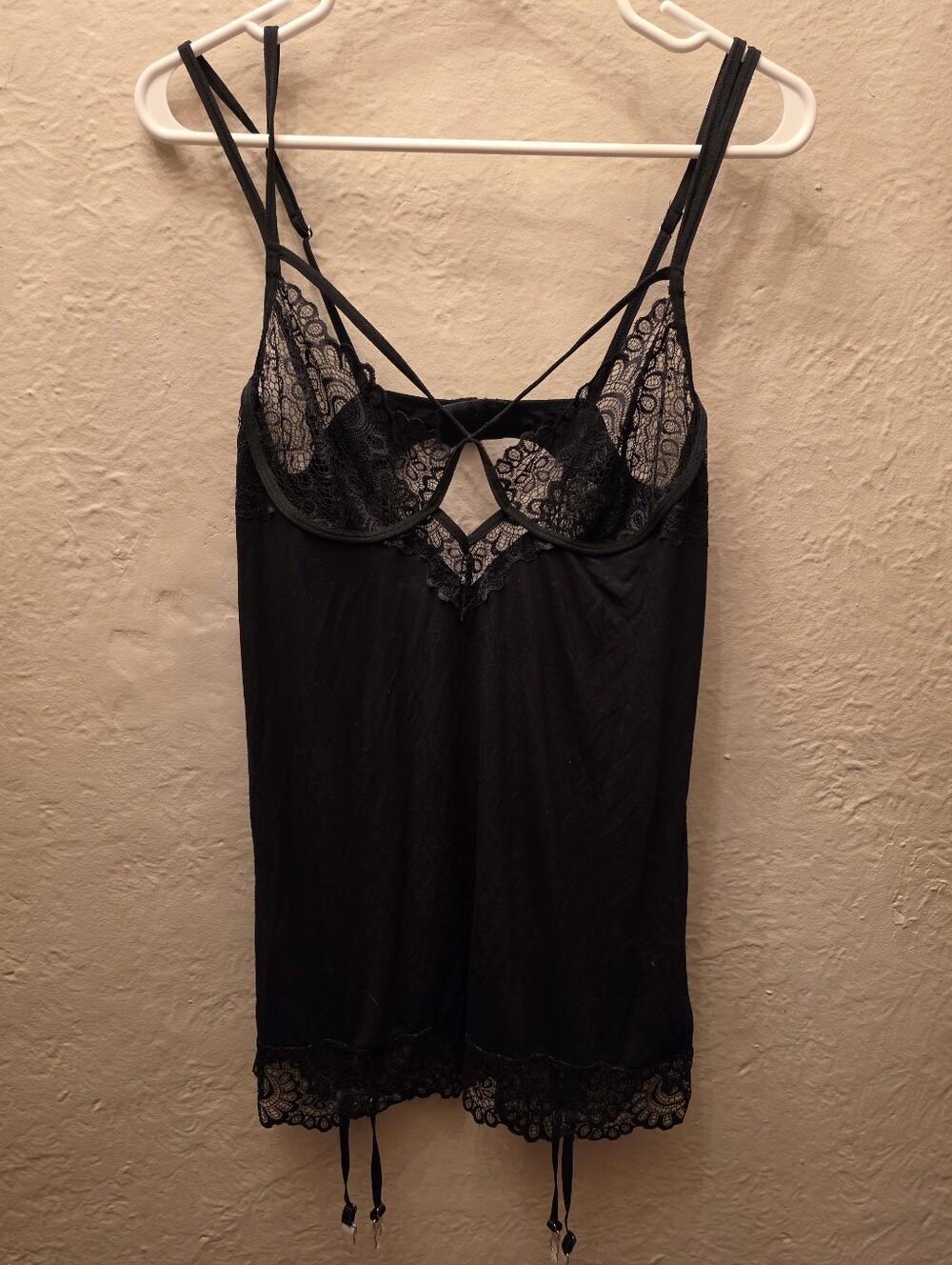 Plus Size 1XL Black Lace Underwire Garter Slip Chemise Strappy Lingerie
